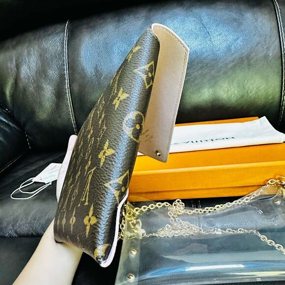 Brand New Louis Vuitton Kirigami GM with accessories - Picture 10 of 15